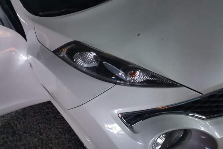 Used Infiniti ESQ 2014 1.6L Spontaneous Edition Right Front Headlight