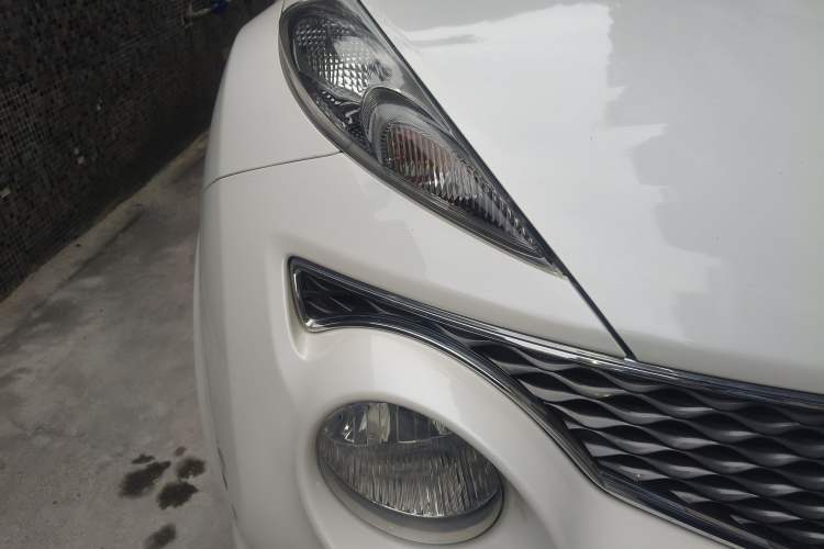 Used Infiniti ESQ 2014 1.6L Spontaneous Edition Right Front Headlight