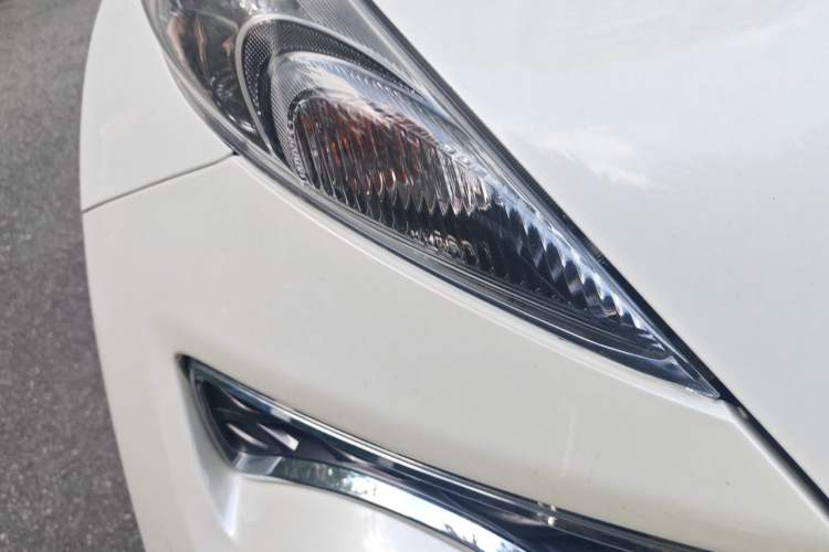 Used Infiniti ESQ 2014 1.6L Spontaneous Edition Right Front Headlight