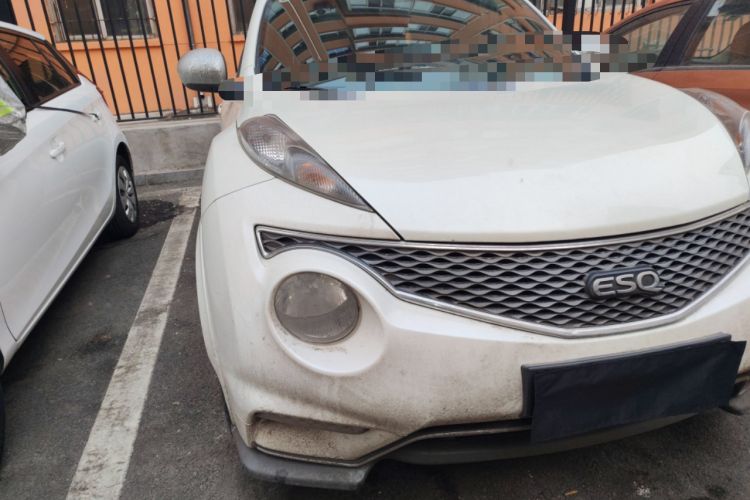 Used Infiniti ESQ 2014 1.6L Spontaneous Edition Right Front Headlight