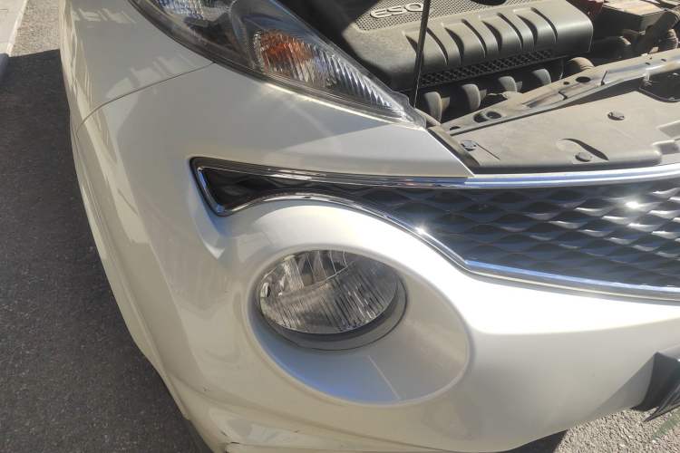 Used Infiniti ESQ 2014 1.6L Spontaneous Edition Right Front Headlight