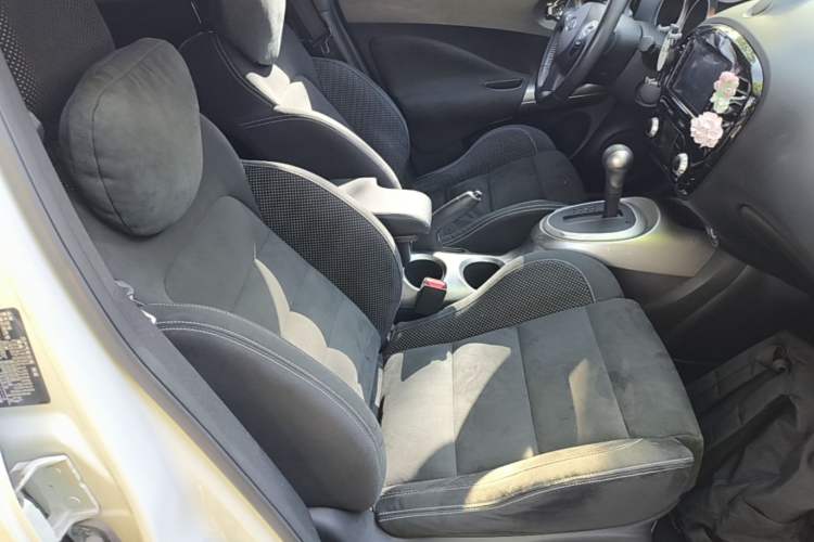 Used Infiniti ESQ 2014 1.6L Spontaneous Edition Right Front Seat