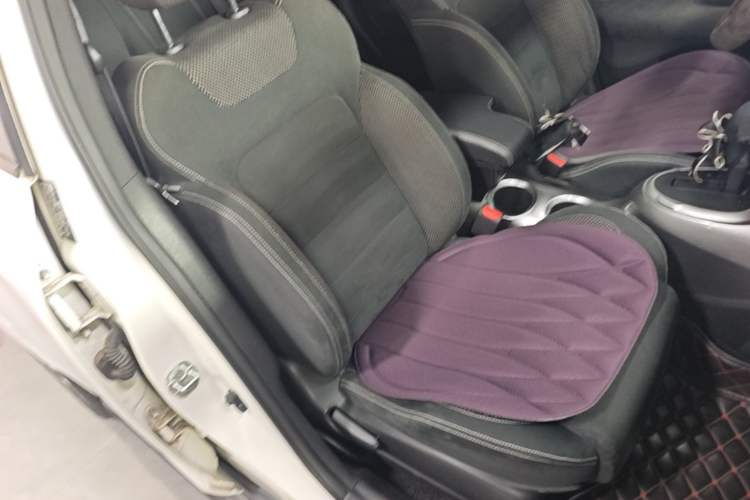 Used Infiniti ESQ 2014 1.6L Spontaneous Edition Right Front Seat