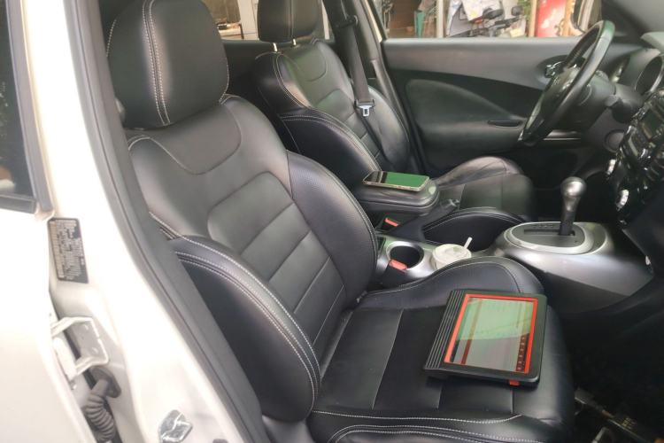 Used Infiniti ESQ 2014 1.6L Spontaneous Edition Right Front Seat