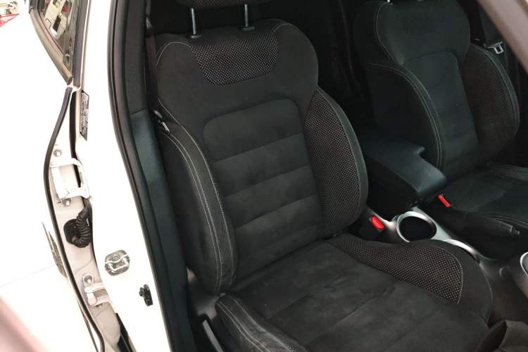 Used Infiniti ESQ 2014 1.6L Spontaneous Edition Right Front Seat