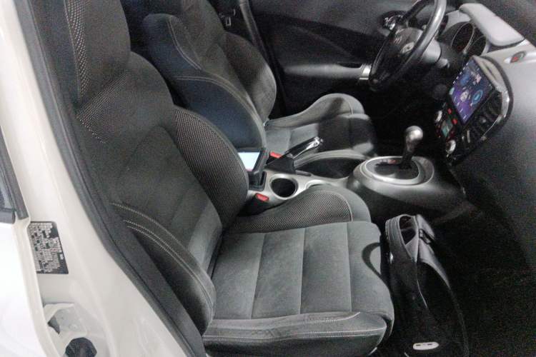 Used Infiniti ESQ 2014 1.6L Spontaneous Edition Right Front Seat