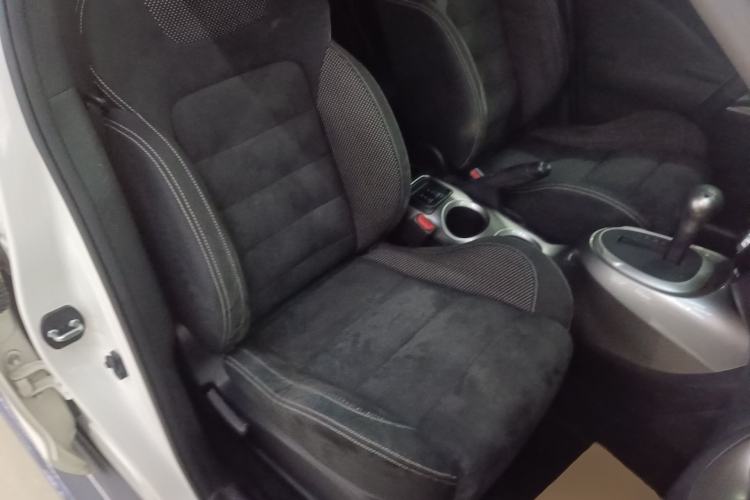 Used Infiniti ESQ 2014 1.6L Spontaneous Edition Right Front Seat