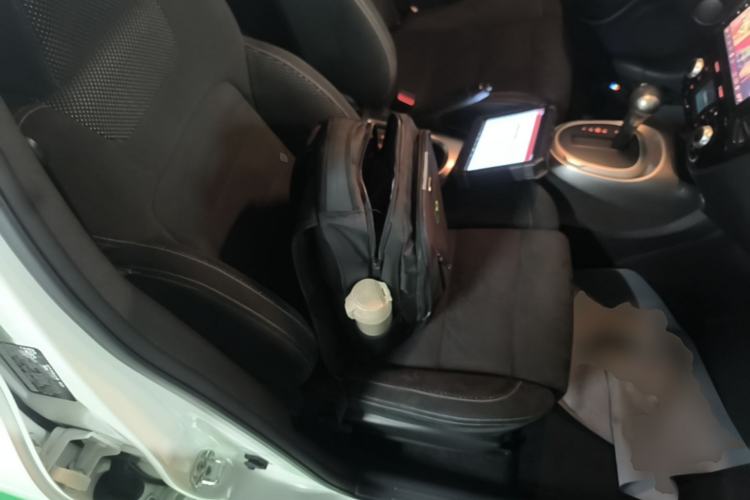 Used Infiniti ESQ 2014 1.6L Spontaneous Edition Right Front Seat