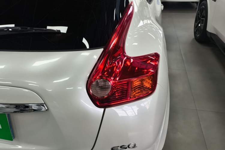 Used Infiniti ESQ 2014 1.6L Spontaneous Edition Right Rear Taillight