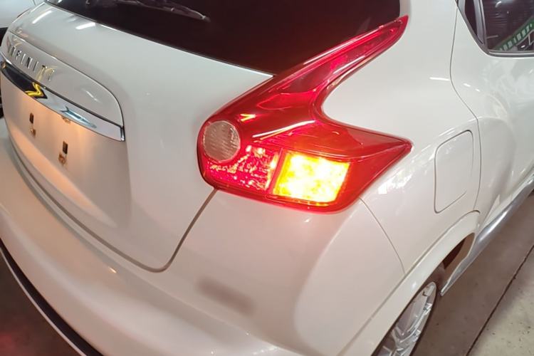 Used Infiniti ESQ 2014 1.6L Spontaneous Edition Right Rear Taillight