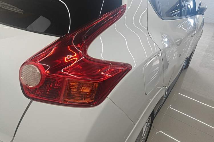 Used Infiniti ESQ 2014 1.6L Spontaneous Edition Right Rear Taillight