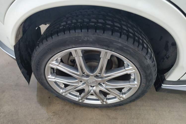 Used Infiniti ESQ 2014 1.6L Luxury Edition Right Rear Wheel Hub