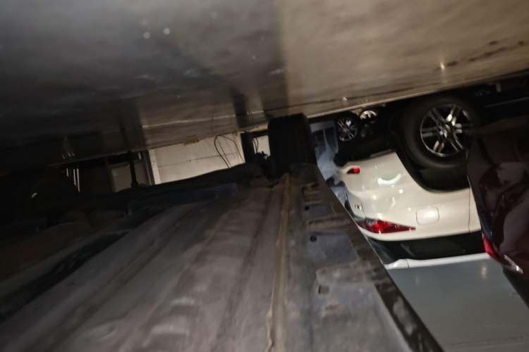 Used Infiniti ESQ 2014 1.6L Luxury Edition Right Side Sill