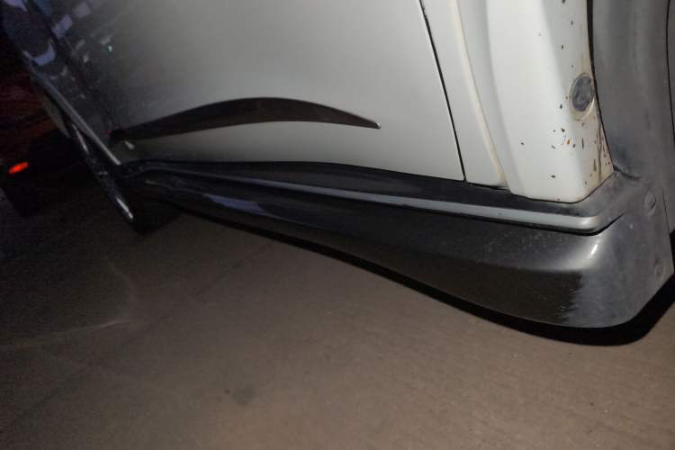 Used Infiniti ESQ 2014 1.6L Spontaneous Edition Right Side Sill