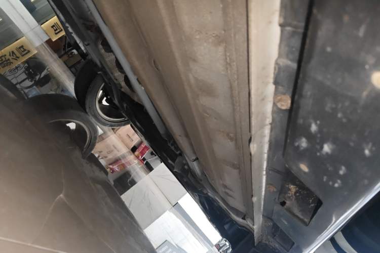Used Infiniti ESQ 2014 1.6L Spontaneous Edition Right Side Sill