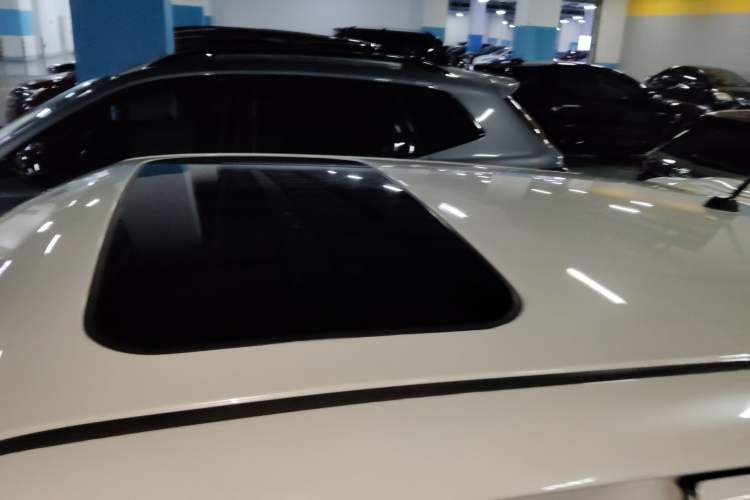 Used Infiniti ESQ 2014 1.6L Spontaneous Edition Roof