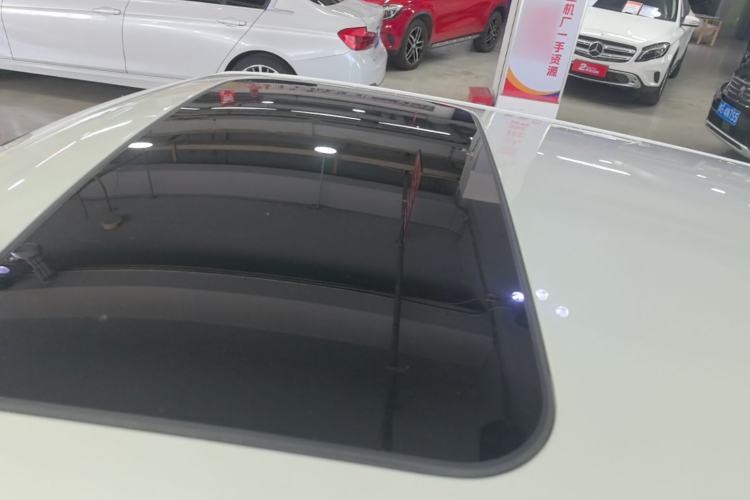Used Infiniti ESQ 2014 1.6L Spontaneous Edition Roof