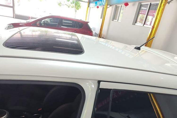 Used Infiniti ESQ 2014 1.6L Spontaneous Edition Roof