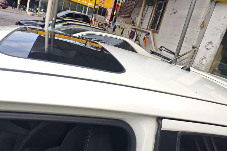 Used Infiniti ESQ 2014 1.6L Spontaneous Edition Roof