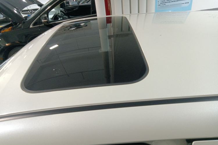 Used Infiniti ESQ 2014 1.6L Spontaneous Edition Roof