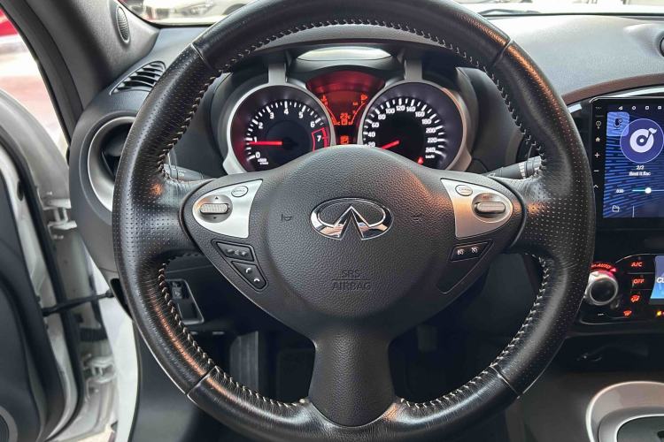 Used Infiniti ESQ 2014 1.6L Spontaneous Edition Steering Wheel