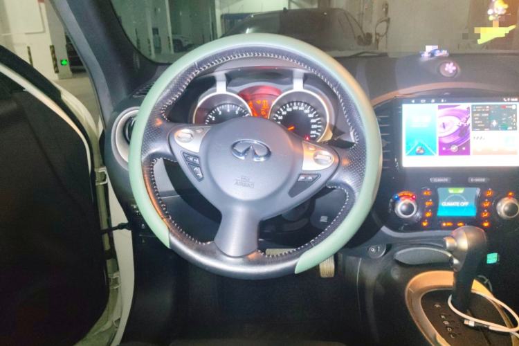 Used Infiniti ESQ 2014 1.6L Spontaneous Edition Steering Wheel