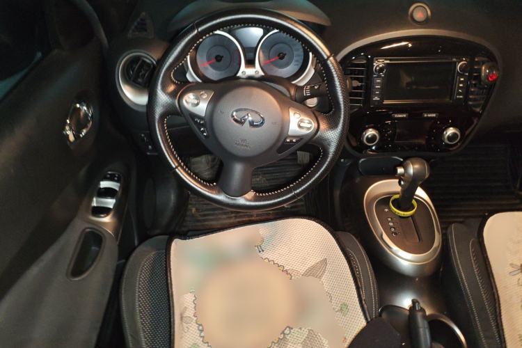 Used Infiniti ESQ 2014 1.6L Spontaneous Edition Steering Wheel