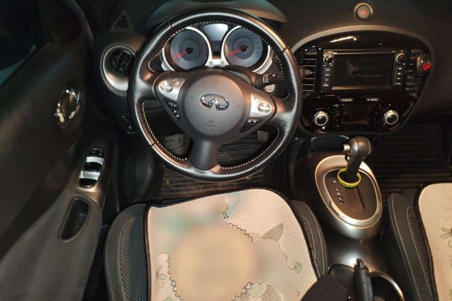 Used Infiniti ESQ 2014 1.6L Spontaneous Edition Steering Wheel