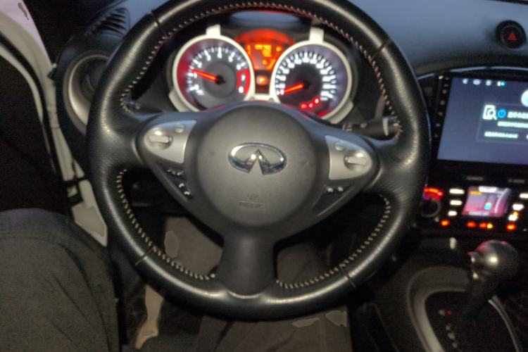 Used Infiniti ESQ 2014 1.6L Spontaneous Edition Steering Wheel
