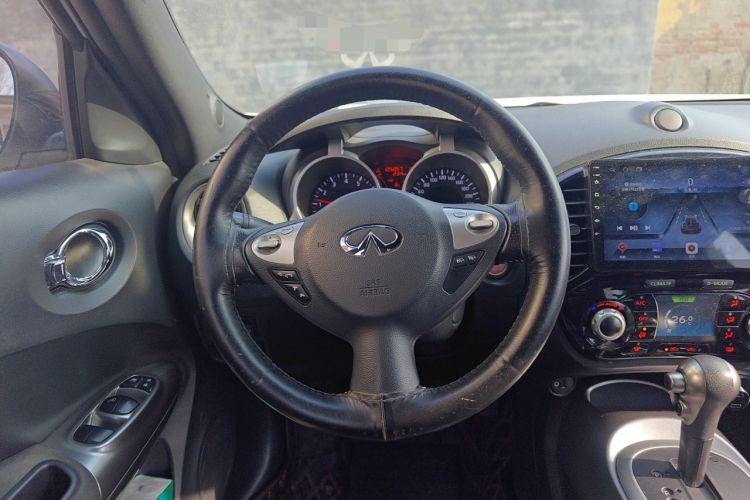 Used Infiniti ESQ 2014 1.6L Spontaneous Edition Steering Wheel