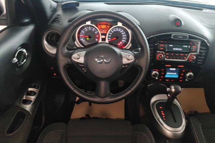 Used Infiniti ESQ 2014 1.6L Spontaneous Edition Steering Wheel