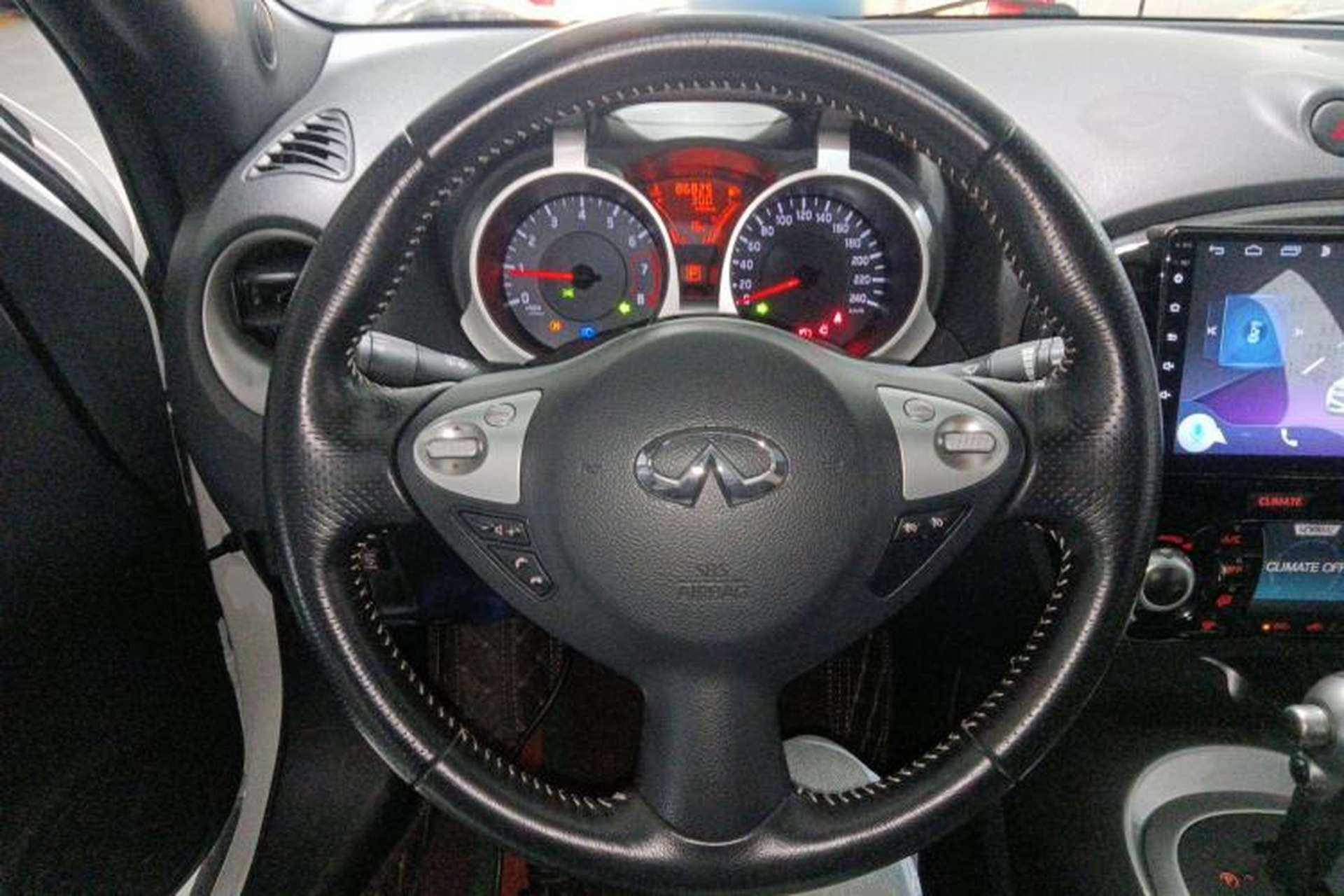 Used Infiniti ESQ 2014 1.6L Spontaneous Edition Steering Wheel