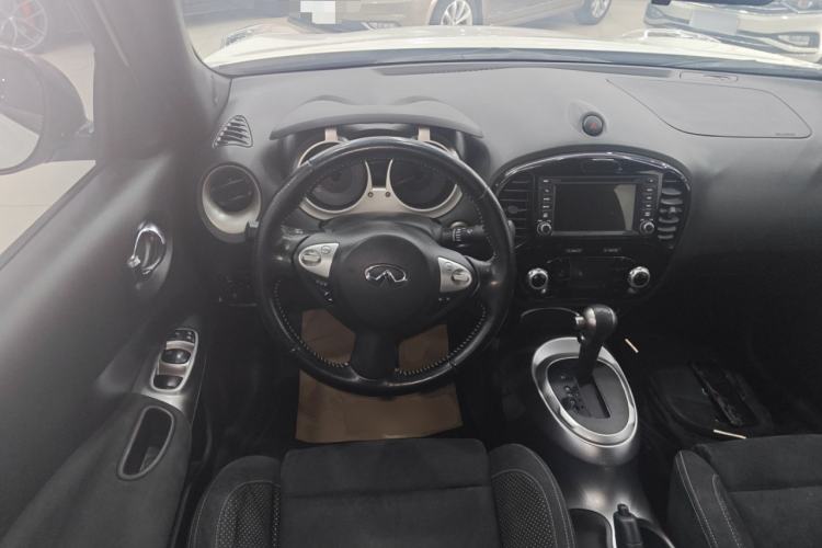 Used Infiniti ESQ 2014 1.6L Spontaneous Edition Steering Wheel