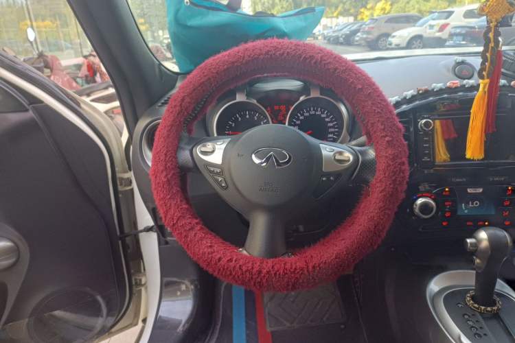 Used Infiniti ESQ 2014 1.6L Spontaneous Edition Steering Wheel