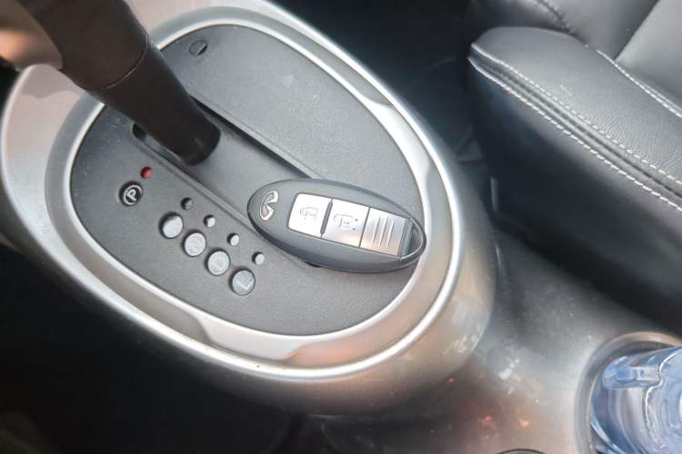 Used Infiniti ESQ 2014 1.6L Luxury Edition Vehicle Key