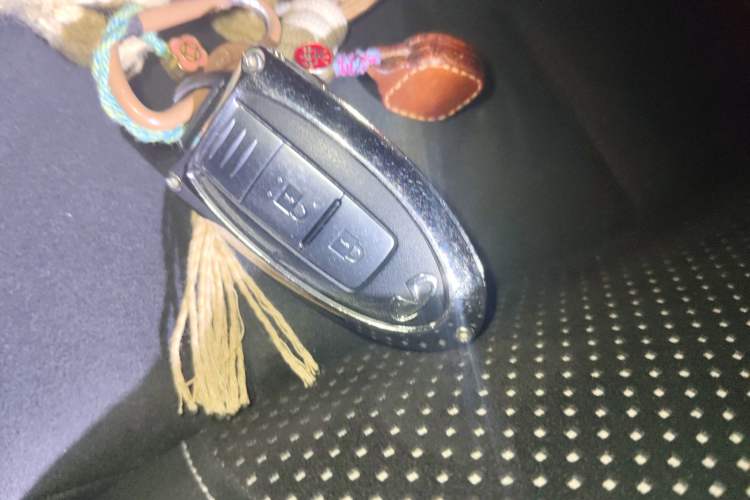 Used Infiniti ESQ 2014 1.6L Spontaneous Edition Vehicle Key