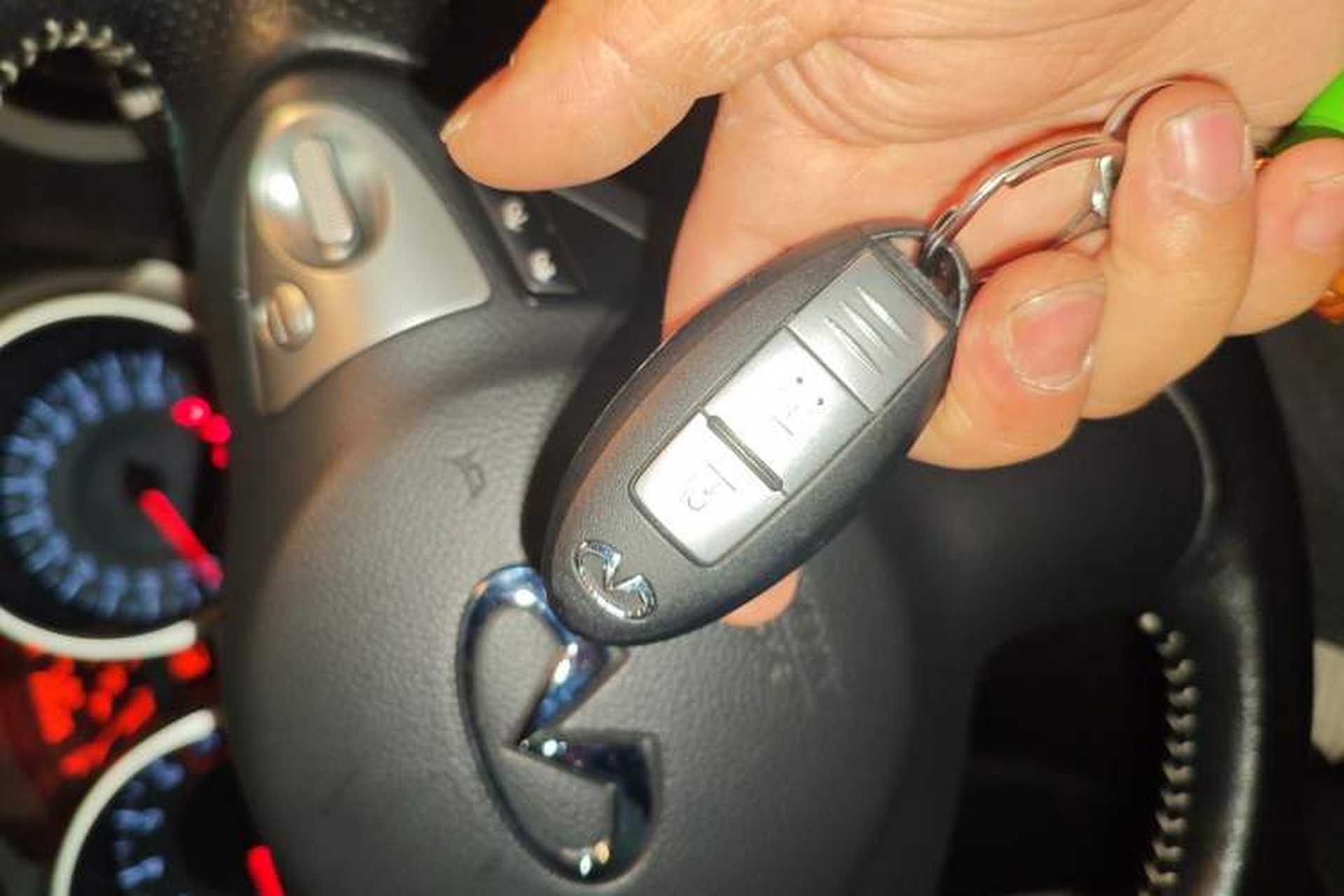 Used Infiniti ESQ 2014 1.6L Spontaneous Edition Vehicle Key