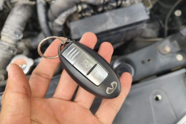 Used Infiniti ESQ 2014 1.6L Spontaneous Edition Vehicle Key