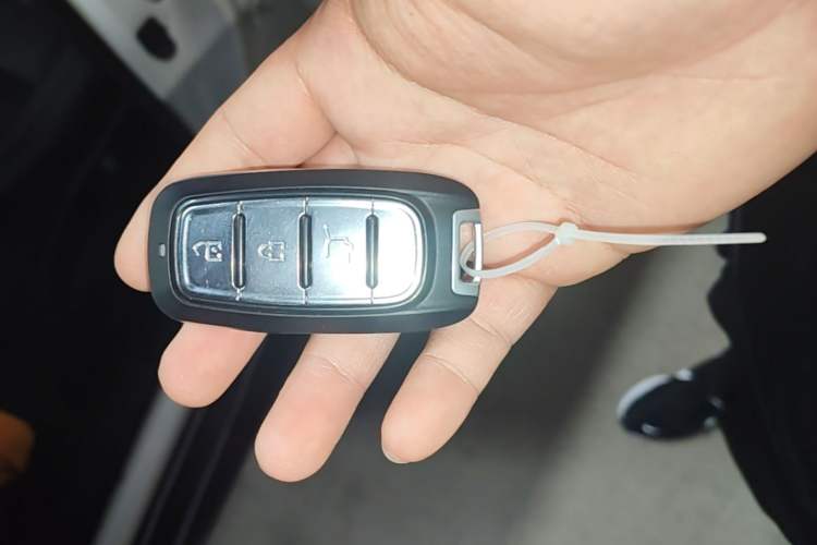 Used Infiniti ESQ 2014 1.6L Spontaneous Edition Vehicle Key