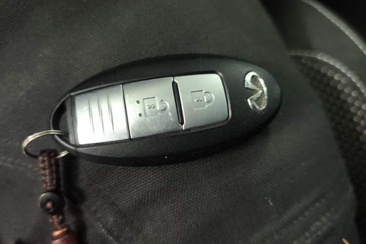 Used Infiniti ESQ 2014 1.6L Spontaneous Edition Vehicle Key