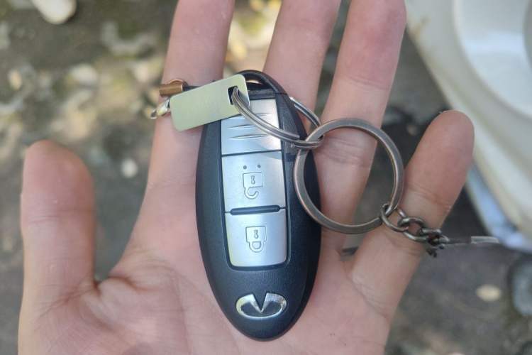 Used Infiniti ESQ 2014 1.6T Dynamic Edition Vehicle Key
