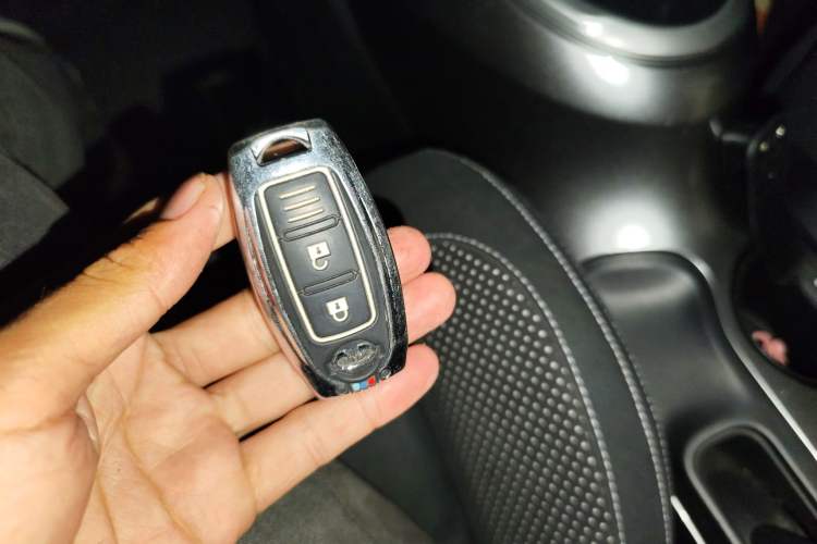Used Infiniti ESQ 2014 1.6L Spontaneous Edition Vehicle Key