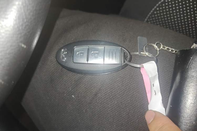 Used Infiniti ESQ 2014 1.6L Spontaneous Edition Vehicle Key