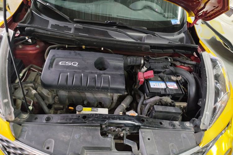 Used Infiniti ESQ 2014 1.6L Spontaneous Edition Engine Bay