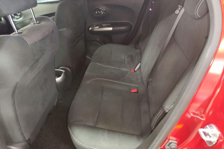 Used Infiniti ESQ 2014 1.6L Spontaneous Edition Left Rear Seat