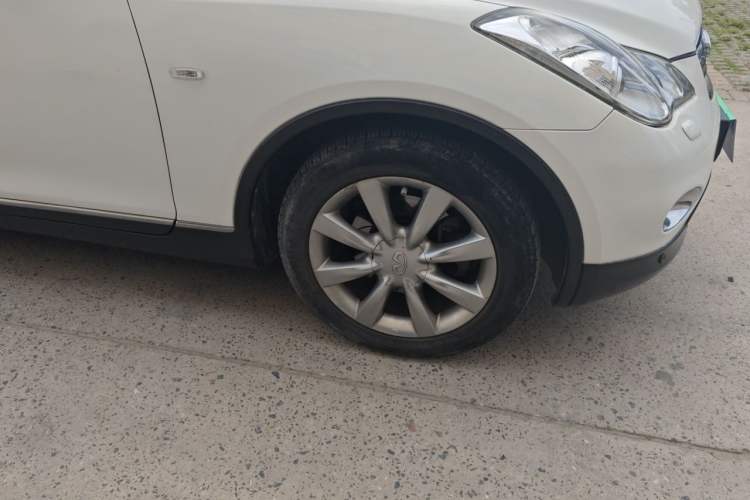 Used Infiniti EX 2009 EX35 Fashion Edition Right Front Wheel Hub