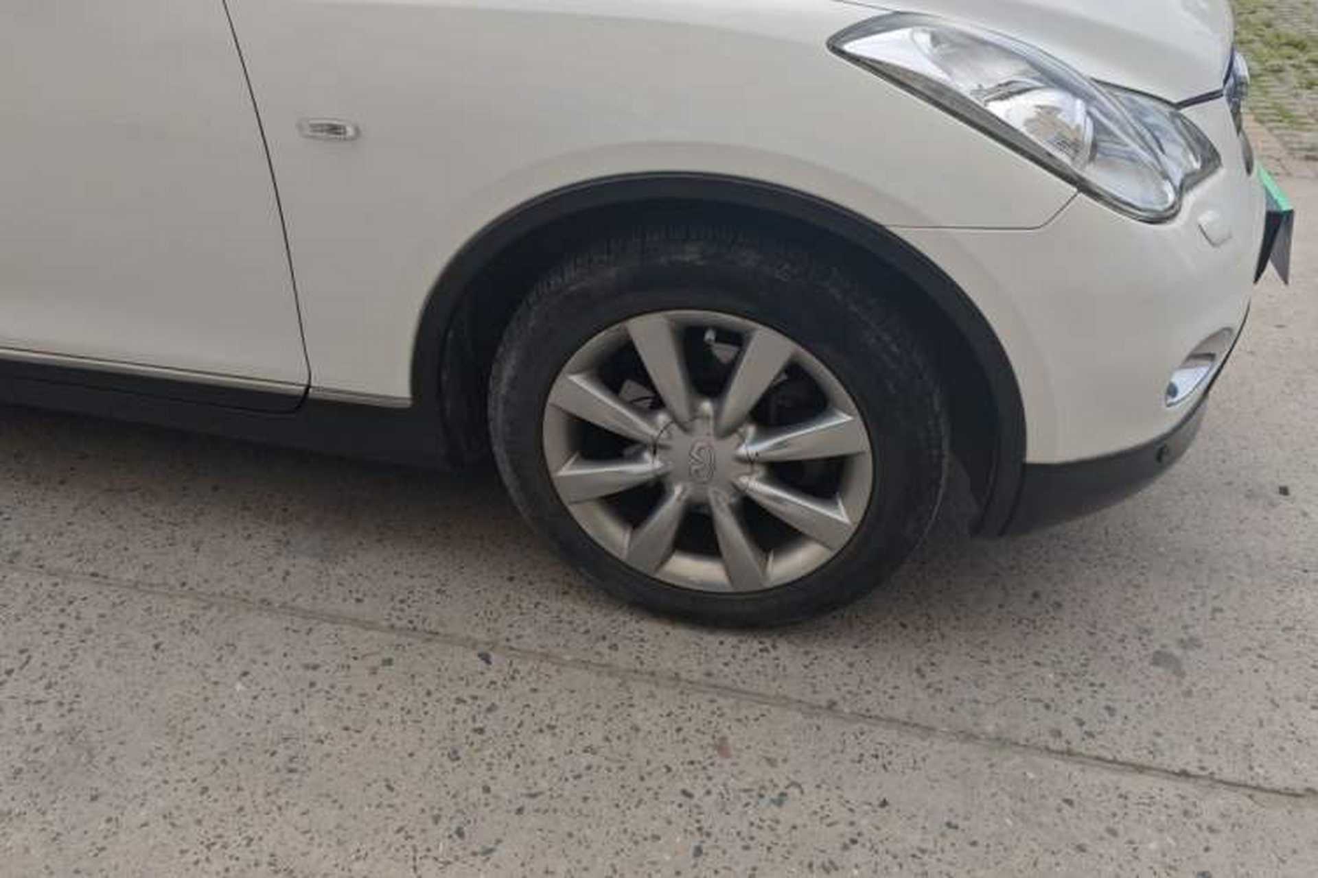 Used Infiniti EX 2009 EX35 Fashion Edition Right Front Wheel Hub