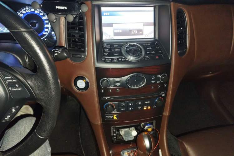 Used Infiniti EX 2010 EX25 Luxury Edition Audio And AC Panel