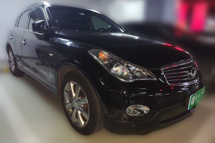 Used Infiniti EX 2010 EX25 Luxury Edition Front Right 45 Deg