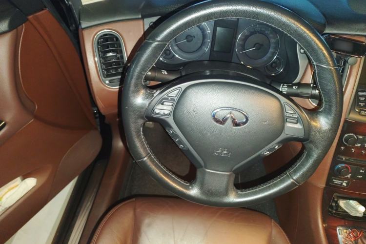 Used Infiniti EX 2010 EX25 Luxury Edition Steering Wheel
